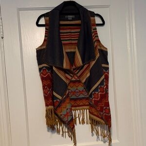 Natural reflections flowing vest with Southwest pattern L